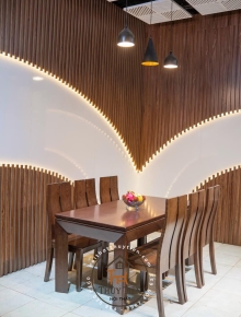 Bàn ghế ăn gỗ sồi thịt giá tận xưởng 