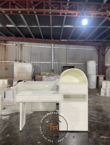 1 chiếc bàn kệ  decor xuất sắc hàng nhà e chuẩn đẹp nét kĩ nhé