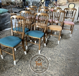 Ghế nan tiện cổ điển và ghế napoleon