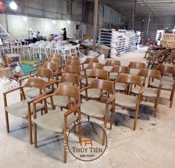 GHẾ HIROSHIMA TỰA CAO GHẾ HIROSHIMA TỰA CAO