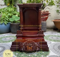Bàn thờ thần tài ông địa mẫu châu âu