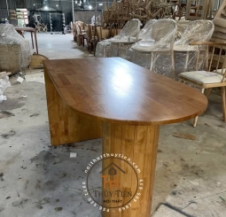 Bàn ăn oval full gỗ cao su