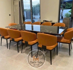 Bàn ăn 10 ghế cho không gian nhà bếp lớn