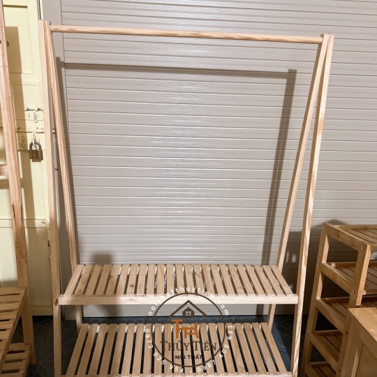 Kệ treo quần áo gỗ thông