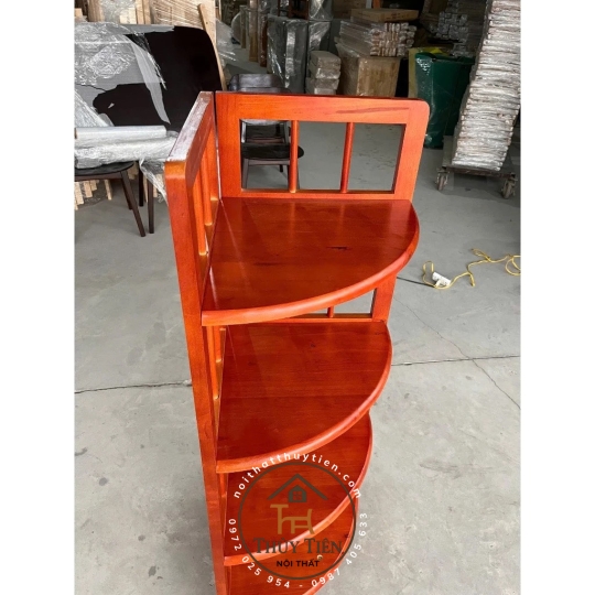 Kệ gỗ cao su góc tường 