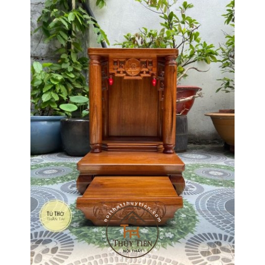 Bàn thờ thần tài cột tròn trơn