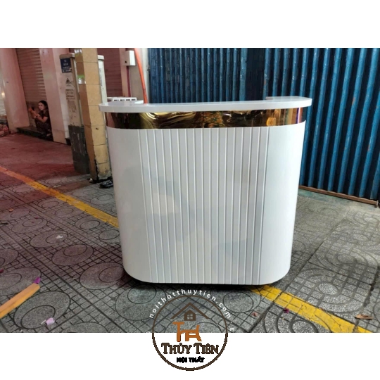 Quầy thu ngân- lễ tân e nhận làm theo yêu cầu