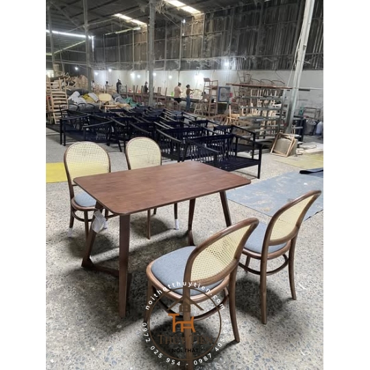 Bộ bàn ăn ghế thonet tưa lưng mây