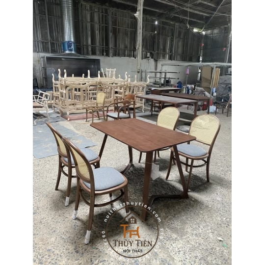 Bộ bàn ăn ghế thonet tưa lưng mây