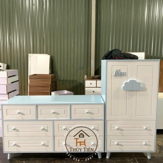 Mẫu tủ em bé em đặt theo yêu cầu ạ 