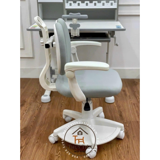 Bộ bàn học sinh- Bàn học sinh chống gù, chống cận,  có kệ sách mới, ghế xoay 360 độ có bánh xe