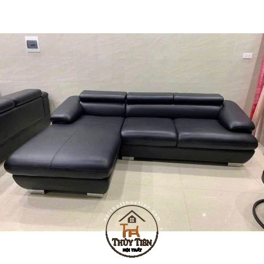 Lên mẫu sofa cho khách tham khảo 