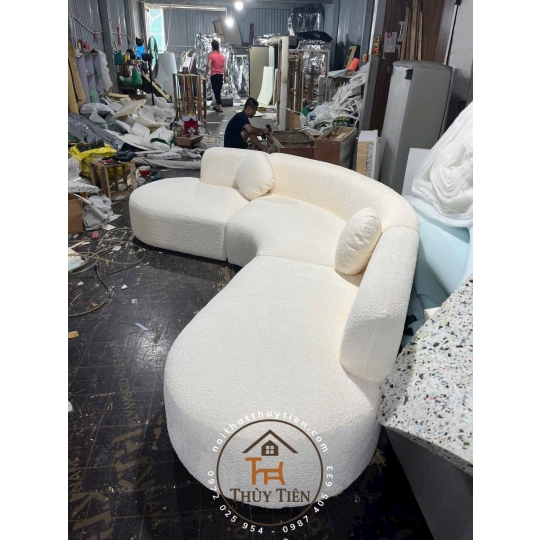 Sofa cong cho khách ạ 