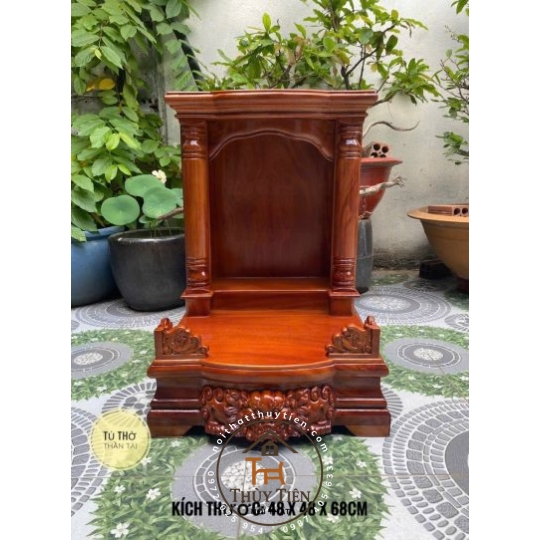 Bàn thờ thần tài ông địa mẫu châu âu