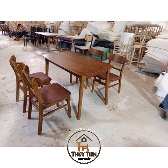 Bộ bàn ăn gỗ cao su ghế mango