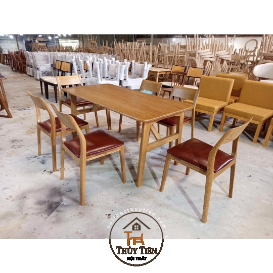 Bộ bàn ăn gỗ ash kết hợp ghế VC003