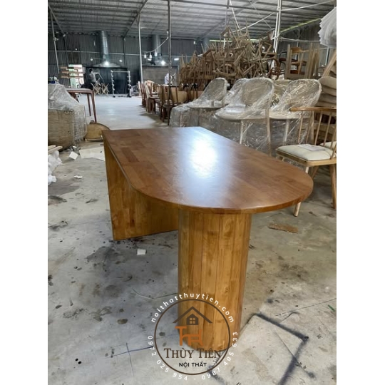 Bàn ăn oval full gỗ cao su