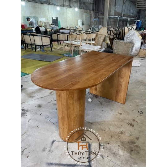 Bàn ăn oval full gỗ cao su