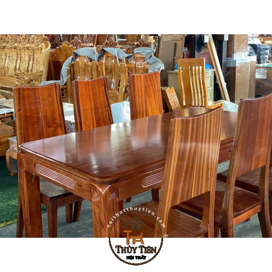 Bàn ăn chân soi xoan đào 