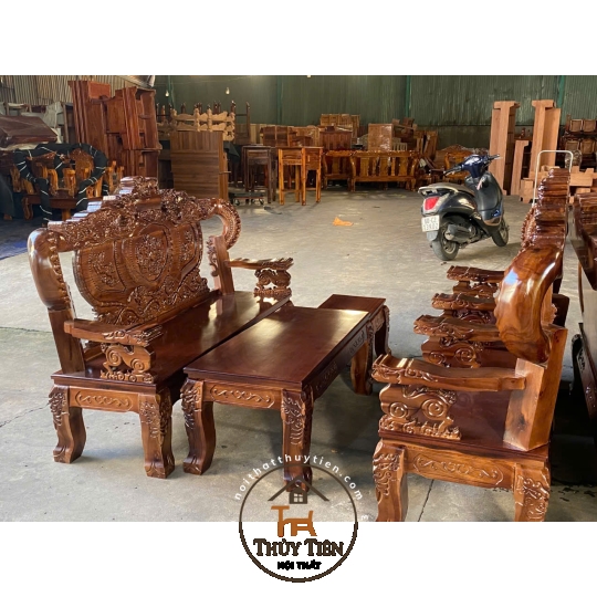 Salon tràm khuỳnh 