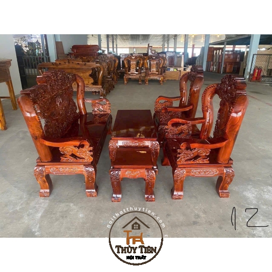 Salon tràm khuỳnh 