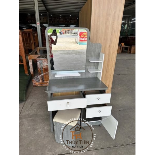 Bàn trang điểm MDF lõi xanh