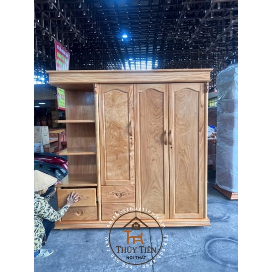 Tủ quần áo gõ đỏ có kệ ngoài
