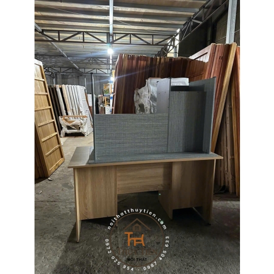 Bàn làm việc MDF lõi xanh - BLVMDF 002