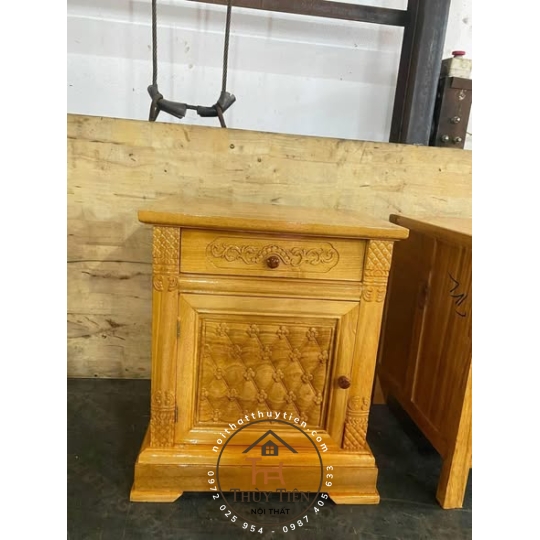 Mẫu tủ đầu giường gỗ gõ đỏ