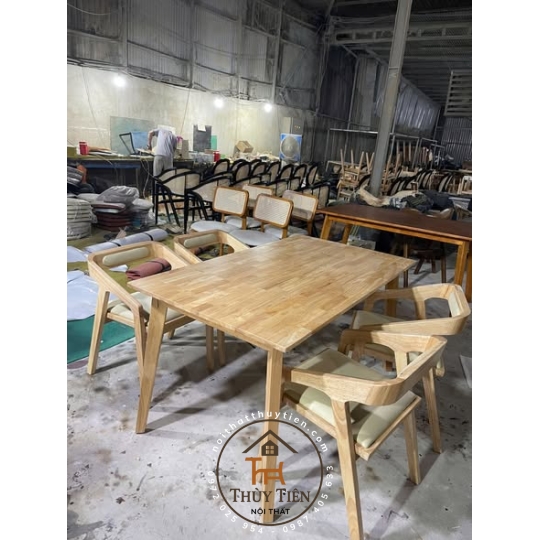 BÀN OBMA VÀ GHẾ KATAKANA