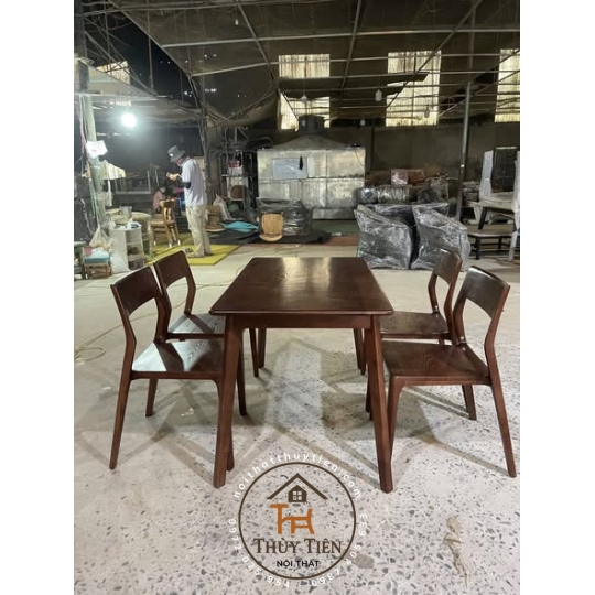 Bộ bàn ghế gỗ tự nhiên đặt theo yêu cầu khách