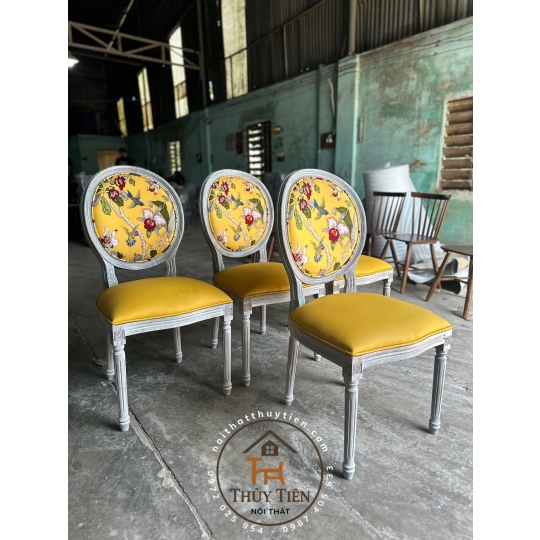 Ghế louis phối hoạ tiết