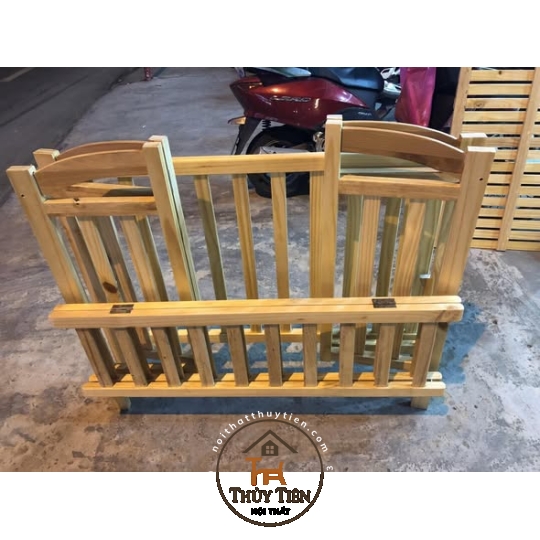 Giường cũi em bé Gỗ Thông Loại Đẹp Chắn Chắn