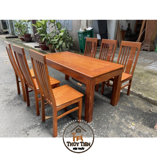 Bộ bàn ăn gỗ căm xe