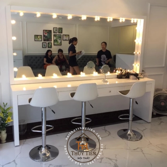 Bàn makeup kèm gương led bàn trang điểm gỗ MDF lõi xanh chuyên nghiệp giá tại xưởng
