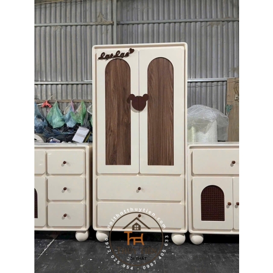 Tủ kệ bàn decor e nhận đặt kích thước theo yêu cầu khách