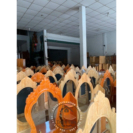 Bàn trang điểm gỗ thông nhiều mẫu