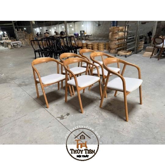 Ghế Neva có tay gỗ tần bì