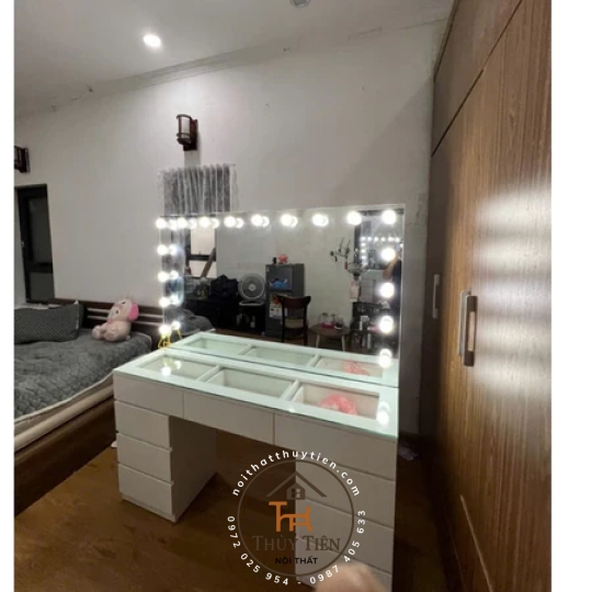 Bàn makeup kèm gương led bàn trang điểm gỗ MDF lõi xanh chuyên nghiệp giá tại xưởng