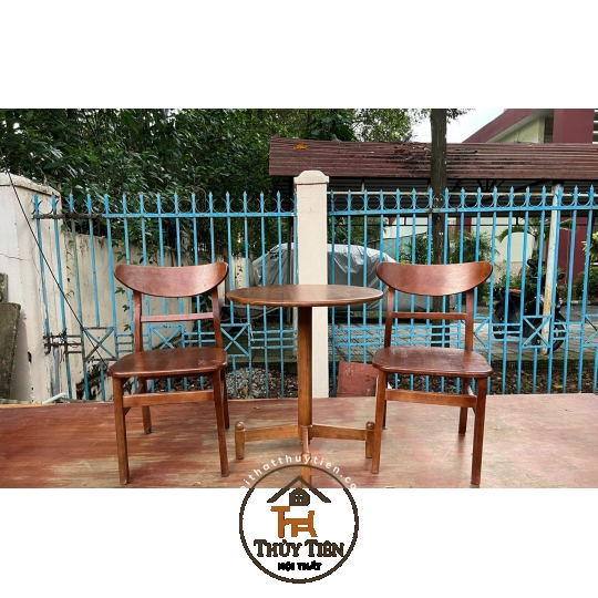 Bàn trà gỗ cao su