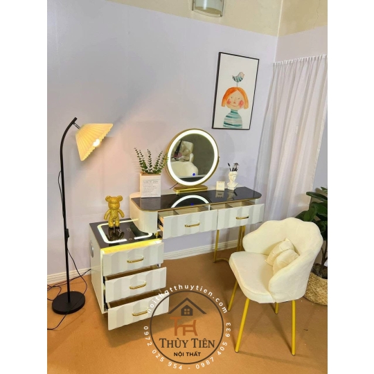 Bàn trang điểm có đèn led