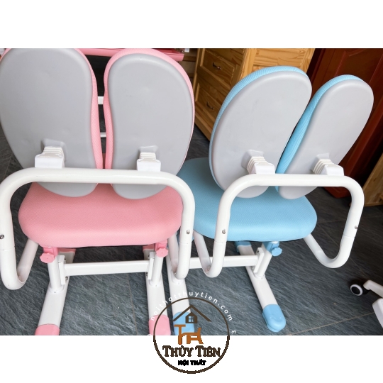 Ghế học sinh chống gù tăng giảm chiều cao  có miếng đệm êm giúp bé có tư thế ngồi đúng, thoải mái