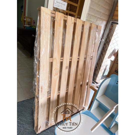 Giường pallet gỗ thông