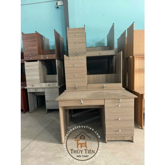 Chất liệu: okal min có 3 hộc khoá chắc chắn