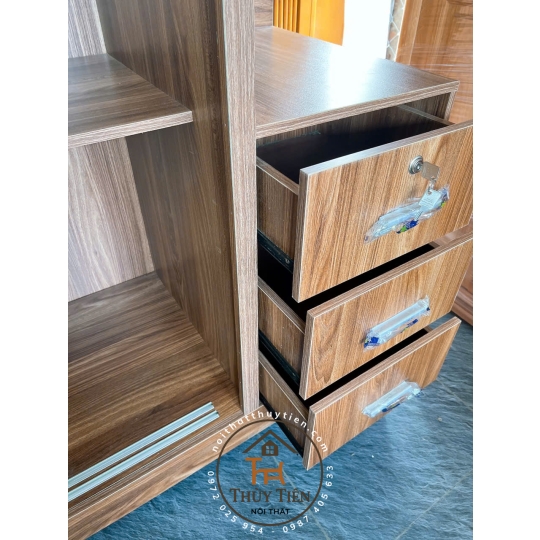Tủ quần áo MDF lõi xanh cửa lùa có kệ ngoài ngang 1m6