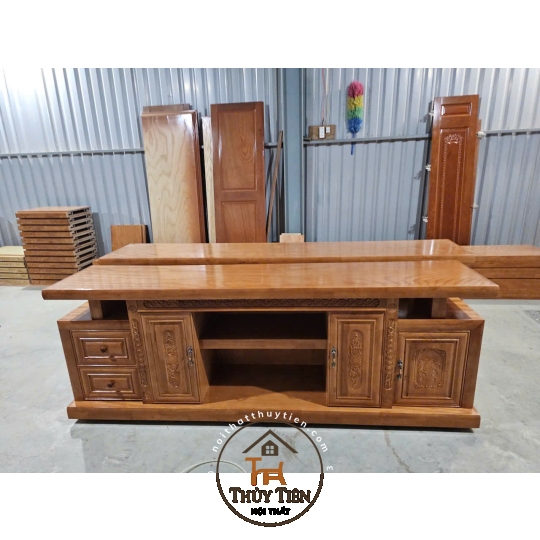 Mẫu Cốp tivi gỗ cao su