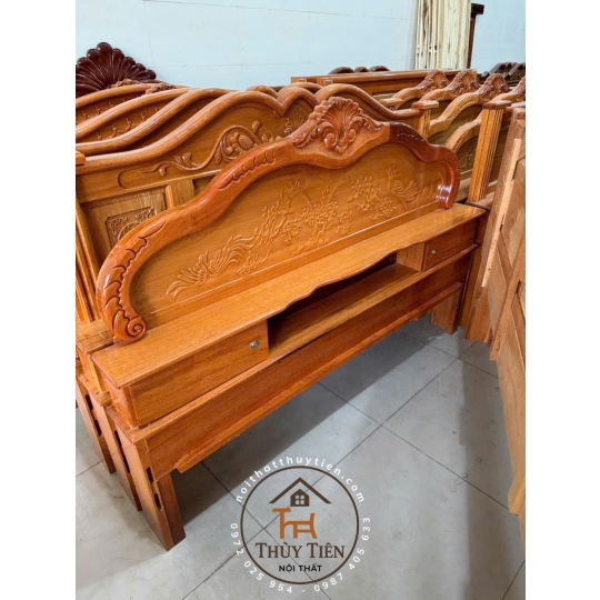 Giường căm xe mặt gõ 