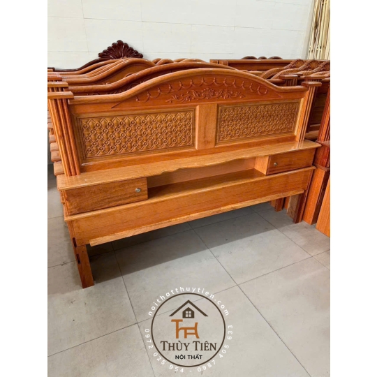 Giường căm xe mặt gõ 