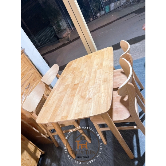 Bộ bàn ăn cao su mango 4 ghế mặt gỗ tự nhiên giá rẻ