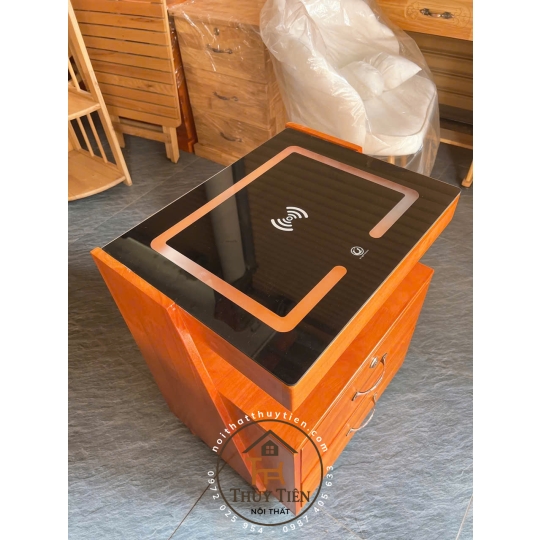Tủ đầu giường gỗ cao su kiêm loa bluetooth kết hợp sạc điện thoại ko dây có ngăn ẩn giấu tiền thẻ từ 